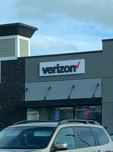 Verizon Authorized Retailer - Wireless Zone, 842 Queen St, Southington, CT 06489, USA, 