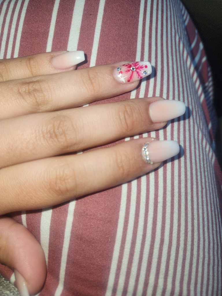 Dang Nail Salon 77573