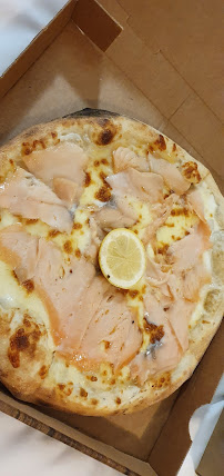 Plats et boissons du Pizzas à emporter Chrono Pizza à La Chapelle-Saint-Luc - n°3