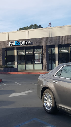 Print Shop «FedEx Office Print & Ship Center», reviews and photos, 1061 W March Ln, Stockton, CA 95207, USA