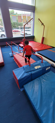 Gymnastics Center «The Little Gym of Chicago», reviews and photos, 3216 N Lincoln Ave, Chicago, IL 60657, USA