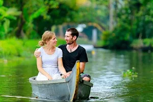 TOURS IN INDIA/tour packages in kerala image