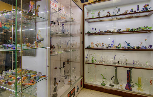 Tobacco Shop «Tobacco & Gift», reviews and photos, 1556 E Main St, St Charles, IL 60174, USA