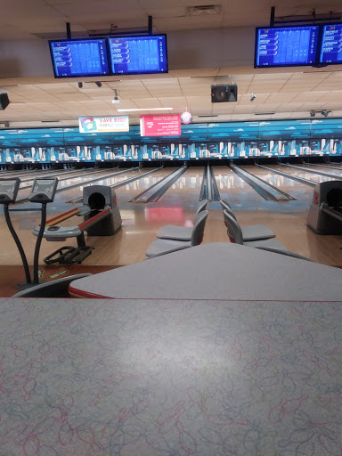 Bowling Alley «Brunswick Zone Playmor Bowl», reviews and photos, 5840 Buttermilk Hollow Rd, Pittsburgh, PA 15207, USA