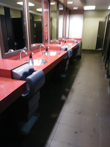 Movie Theater «AMC Crystal Run 16», reviews and photos, 1 Galleria Dr, Middletown, NY 10941, USA