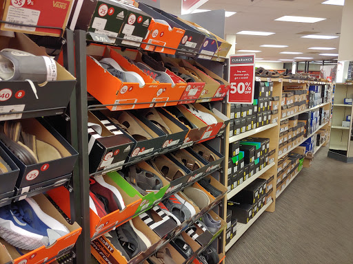 Shoe Store «Famous Footwear», reviews and photos, 10500 Ulmerton Rd, Largo, FL 33771, USA