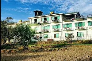Hotel Sagarmatha Bir by Solitude Stays image