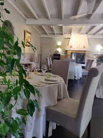 Atmosphère du Restaurant Auberge de l'Ermitage à Saint-Quentin - n°9