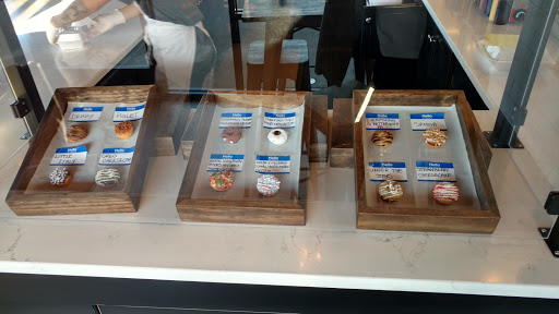 Donut Shop «Metropolitan Donuts and Coffee», reviews and photos, 3070 Lakecrest Cir #600, Lexington, KY 40513, USA