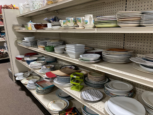 Thrift Store «Goodwill Store», reviews and photos, 2309 N Fairfield Rd, Dayton, OH 45431, USA