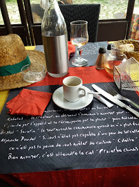 Plats et boissons du Restaurant français L'Echauguette à Oppède - n°11