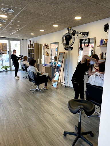 Cesc Perruquer en laBisbal d'Empordà, Girona