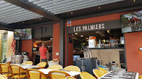 Atmosphère du Restaurant français Les Palmiers à Villefranche-sur-Mer - n°7