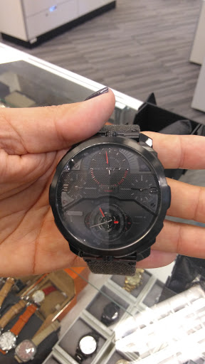 Department Store «Nordstrom Rack The Shops at Midtown Miami», reviews and photos, 3201 N Miami Ave, Miami, FL 33127, USA