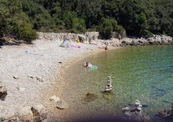 Foto von Portogruaresi beach mit sehr sauber Sauberkeitsgrad