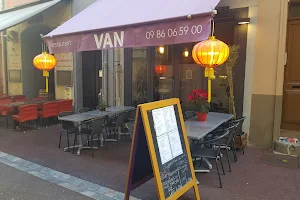 Restaurant asiatique Van image