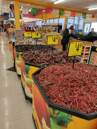 Grocery Store «Lowes Mercado», reviews and photos, 1320 S Federal Blvd, Denver, CO 80219, USA