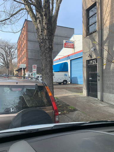 Auto Repair Shop «Hendrix Motor Co», reviews and photos, 1947 NW Overton St, Portland, OR 97209, USA