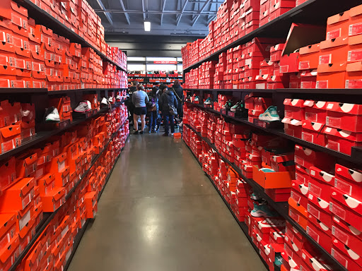 Clothing Store «Nike Factory Store», reviews and photos, 600 Bluebird Ct, Central Valley, NY 10917, USA
