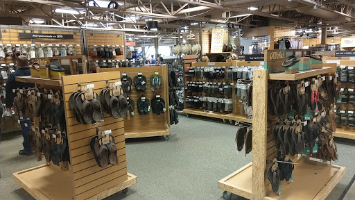 Camping Store «REI», reviews and photos, 375 Cochituate Rd, Framingham, MA 01701, USA