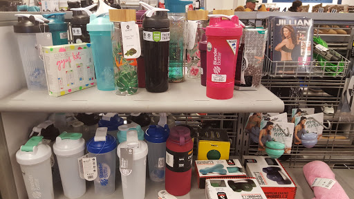 Department Store «Marshalls», reviews and photos, 2564 Central Park Ave, Yonkers, NY 10710, USA