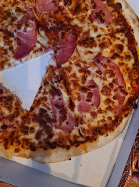 Pizza du Pizzeria ENTRE-NOUS PIZZA AMBON - n°7