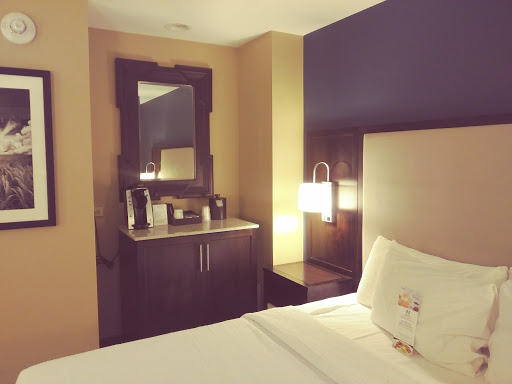 Hotel «Nationwide Hotel & Conference Center», reviews and photos, 100 Green Meadows Dr S, Lewis Center, OH 43035, USA