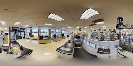 Computer Store «Micro Center», reviews and photos, 1349 Som Center Rd, Mayfield Heights, OH 44124, USA