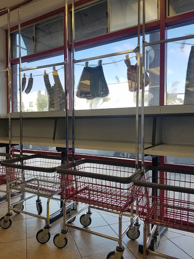 Laundromat «Super Suds Laundromat & Wash and Fold», reviews and photos, 250 Alamitos Ave, Long Beach, CA 90802, USA