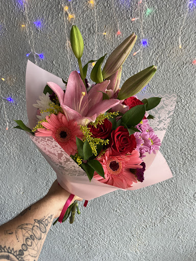 Flores Ya