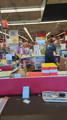 Office Supply Store «Staples», reviews and photos, 5950 Mayfield Rd, Mayfield Heights, OH 44124, USA