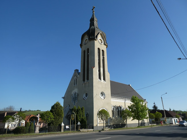 Kerepes, Templom tér