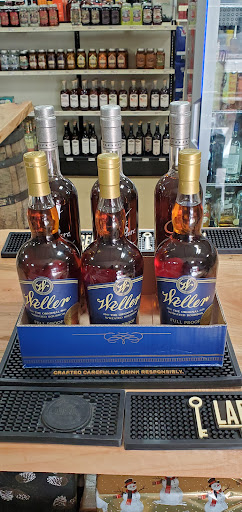 Liquor Store «Interstate Wine & Spirits», reviews and photos, 1427 Interstate Dr, Cookeville, TN 38501, USA