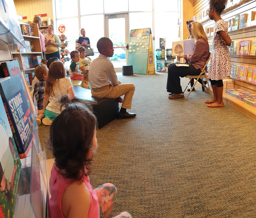 Book Store «Barnes & Noble Booksellers Fredericksburg/ Central Park», reviews and photos, 1220 Carl D. Silver Parkway, Fredericksburg, VA 22401, USA