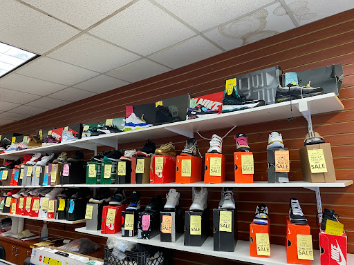 Pawn Shop «Gem Pawnbrokers», reviews and photos, 2199 Westchester Ave, Bronx, NY 10462, USA