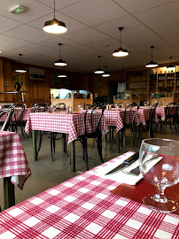 Atmosphère du Restaurant A10 CANTEEN à Carentan-les-Marais - n°2