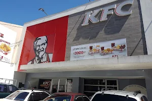 KFC Alajuela - El Parque image