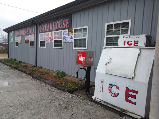 Convenience Store «Mom And Pops», reviews and photos, Squirrel Hollow Rd, Linden, TN 37096, USA