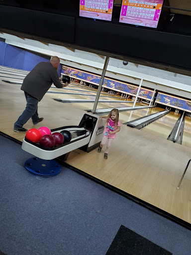 Bowling Alley «Terrell Bowling Center», reviews and photos, 2500 W Moore Ave, Terrell, TX 75160, USA