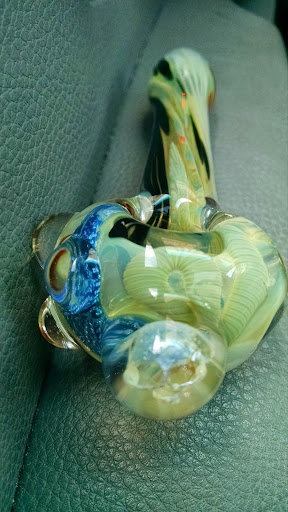 Tobacco Shop «Wonderland Smoke Shop Hasbrouck Heights», reviews and photos, 155 NJ-17, Hasbrouck Heights, NJ 07604, USA