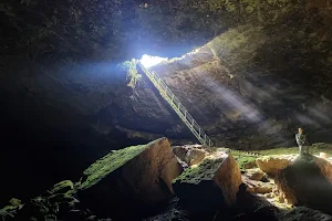 Stalbitsata Cave image