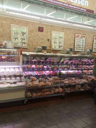 Produce Market «ShopRite of East Brunswick», reviews and photos, 14-22 W Prospect St, East Brunswick, NJ 08816, USA