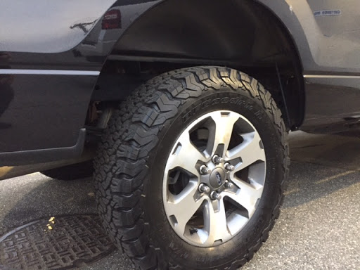 Auto Repair Shop «Hammonasset Ford», reviews and photos, 191 Boston Post Rd, Madison, CT 06443, USA