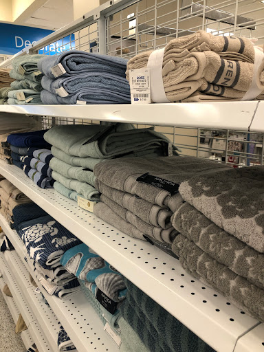 Clothing Store «Ross Dress for Less», reviews and photos, 6298 Seven Corners Center, Falls Church, VA 22044, USA