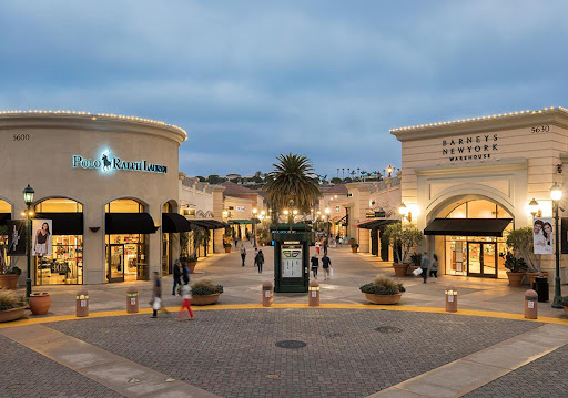 Holiday Inn Express & Suites Carlsbad Beach, an IHG Hotel