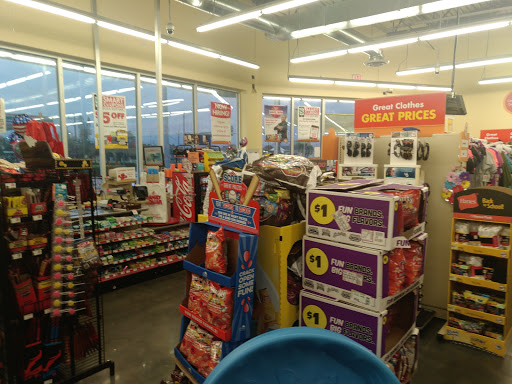 Dollar Store «FAMILY DOLLAR», reviews and photos, 340 Cape Coral Pkwy E, Cape Coral, FL 33904, USA