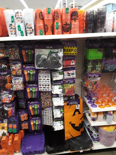 Dollar Store «Dollar Tree», reviews and photos, 10408 Trinity Pkwy a, Stockton, CA 95219, USA
