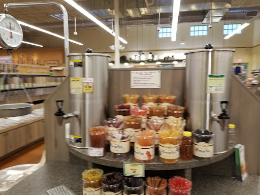 Grocery Store «Fresh Thyme Farmers Market- Downers Grove», reviews and photos, 325 Ogden Ave, Downers Grove, IL 60515, USA