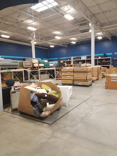 Home Goods Store «At Home», reviews and photos, 5901 Mercury Dr, Dearborn, MI 48126, USA