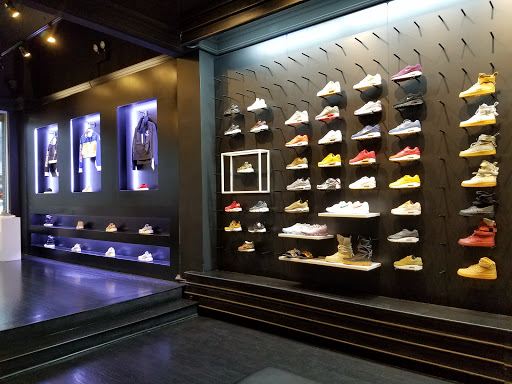 Shoe Store «Stash», reviews and photos, 1250 N Milwaukee Ave, Chicago, IL 60622, USA